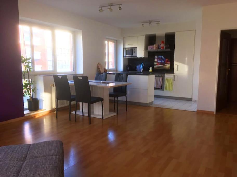 4 Zimmer Wohnung Mit 6 Betten Nahe Hamburg Glinde  Esterno foto